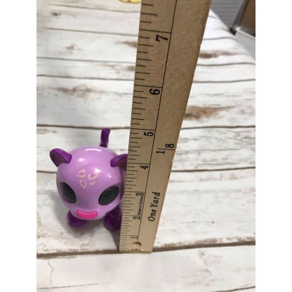 D Zoomer Zupps Safari Zipper Interactive Cheetah Toy cat - Picture 6 of 6